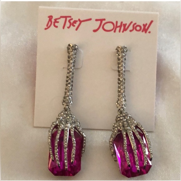 NWT ⚜️💖⚜️ Betsey Johnson Silver Tone Skeleton Hand Drop Earrings Pink - Picture 11 of 13